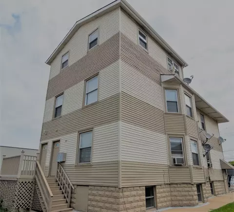 147 25th Ave, Bellwood, IL 60104