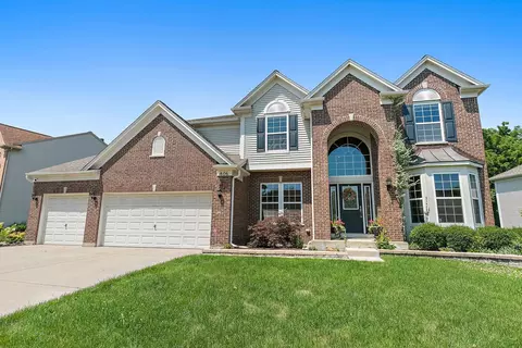 806 Blue Ridge Dr, Streamwood, IL 60107
