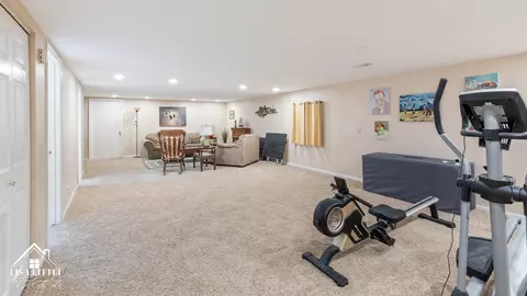 405 Regency Ct, Aurora, IL 60504 photo 22