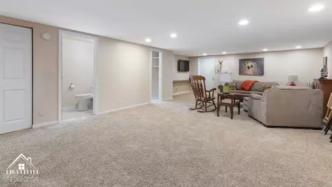 405 Regency Ct, Aurora, IL 60504 photo 25