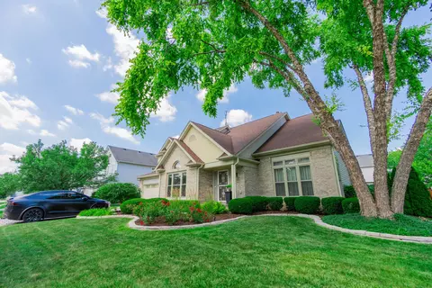 1590 Crowfoot Cir S, Hoffman Estates, IL 60169