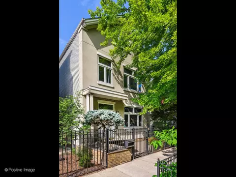 1336 W Fletcher St, Chicago, IL 60657
