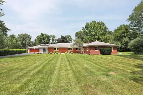 5150 Sunset Dr, Rolling Meadows, IL 60008