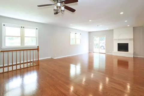 5150 Sunset Dr, Rolling Meadows, IL 60008 photo 2