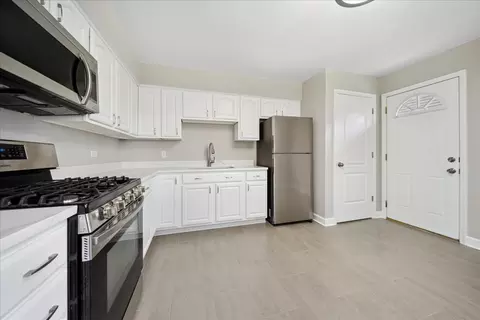 3237 Phillips Ave, Steger, IL 60475 photo 2