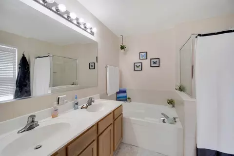 792 Suncrest Dr, Aurora, IL 60506 photo 19