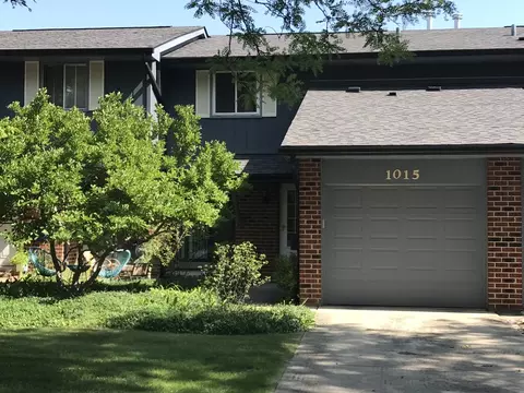 1015 Briarcliffe Blvd, Wheaton, IL 60189