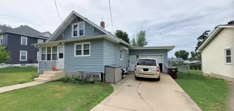 303 W Lincoln St, Mount Morris, IL 61054