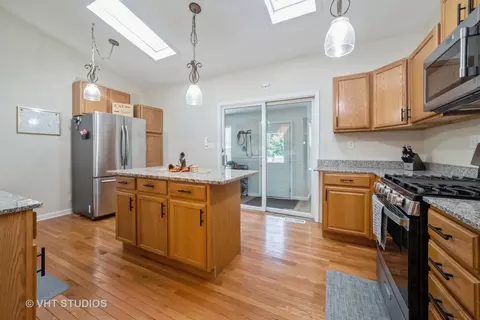205 E Comanche Ave, Shabbona, IL 60550 photo 6