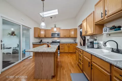 205 E Comanche Ave, Shabbona, IL 60550 photo 8