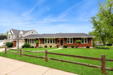 233 Grant St, Downers Grove, IL 60515