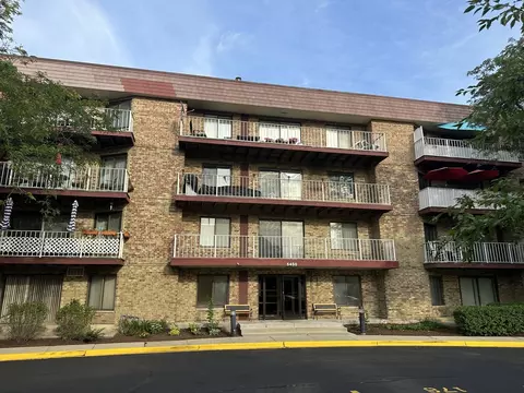 5450 Astor Ln #402, Rolling Meadows, IL 60008