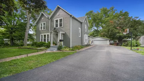306 W Center St, Mount Morris, IL 61054
