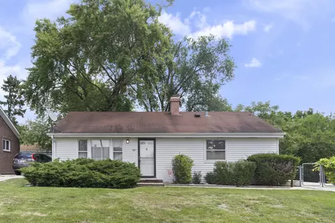 421 Hoover Dr, Carpentersville, IL 60110
