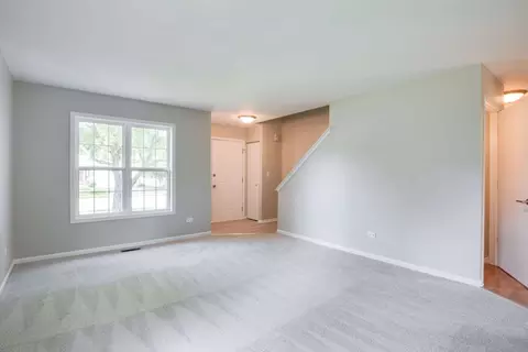 2203 Riverside Dr, Plainfield, IL 60586 photo 2