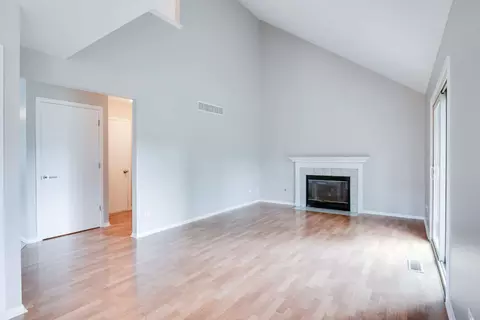 2203 Riverside Dr, Plainfield, IL 60586 photo 3