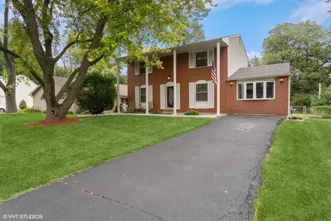 210 Seabury Rd, Bolingbrook, IL 60440