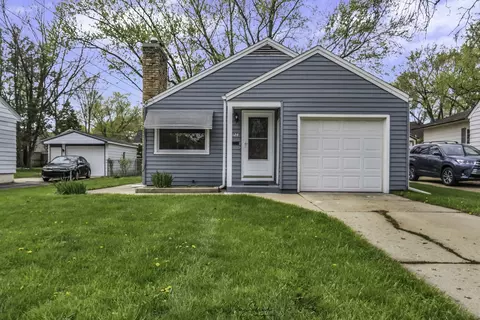 124 S Commonwealth Ave, Elgin, IL 60123