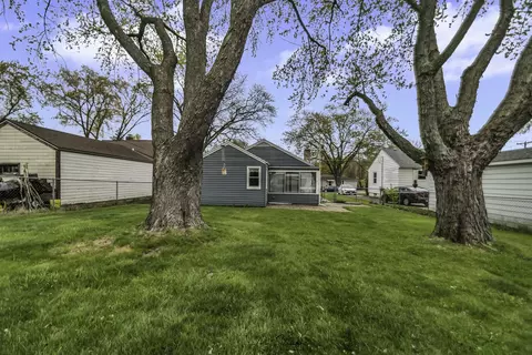 124 S Commonwealth Ave, Elgin, IL 60123 photo 6