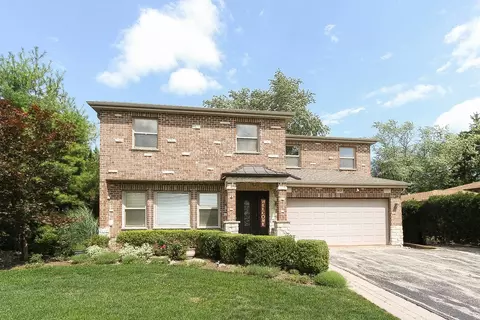 907 N Brentwood Ln, Mount Prospect, IL 60056