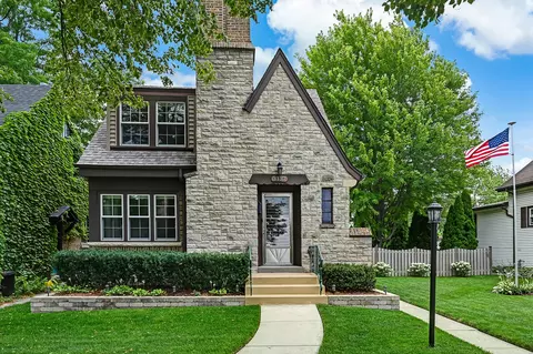 3137 Elm Ave, Brookfield, IL 60513