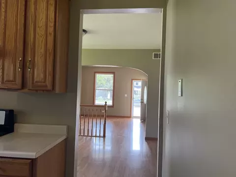 460 Addison St, Elgin, IL 60120 photo 8