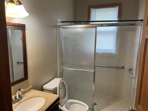 460 Addison St, Elgin, IL 60120 photo 17
