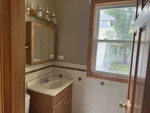 460 Addison St, Elgin, IL 60120 photo 14