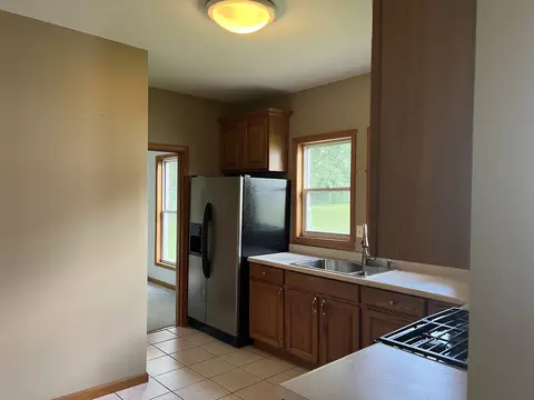 460 Addison St, Elgin, IL 60120 photo 11