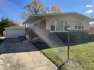 419 N Park Dr, Glenwood, IL 60425