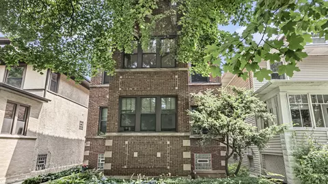 6549 N Bosworth Ave, Chicago, IL 60626