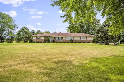 1745 Nelson Rd, Morris, IL 60450 photo 2