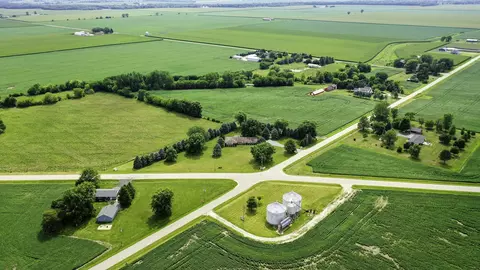 1745 Nelson Rd, Morris, IL 60450 photo 32
