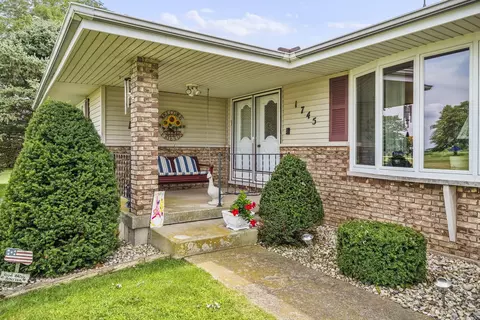 1745 Nelson Rd, Morris, IL 60450 photo 3