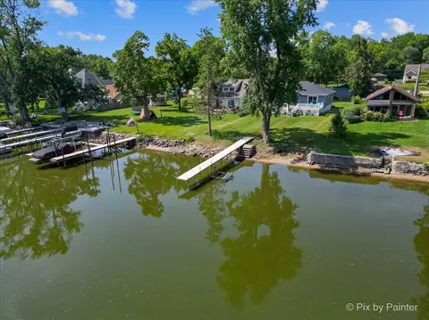 2216 Colby Dr, Mchenry, IL 60050 photo 3