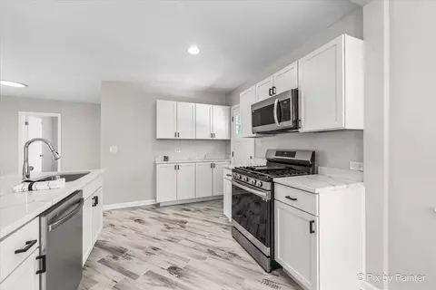 2216 Colby Dr, Mchenry, IL 60050 photo 9