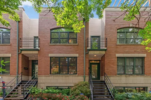 3604 N Leavitt St, Chicago, IL 60618