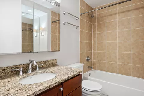 30 E Huron St #1602, Chicago, IL 60611 photo 11