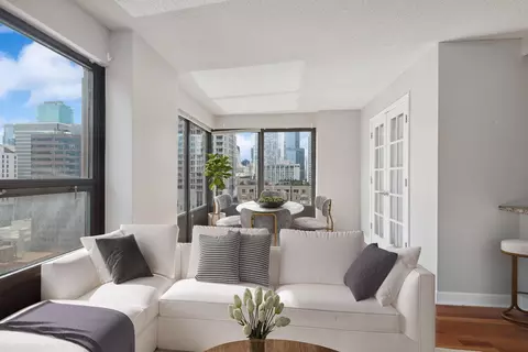 30 E Huron St #1602, Chicago, IL 60611 photo 3