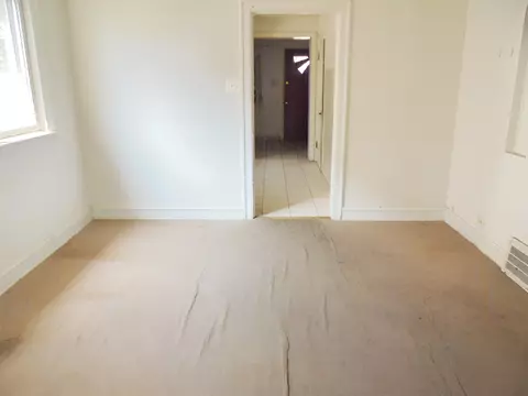 10024 S Eberhart Ave, Chicago, IL 60628 photo 5