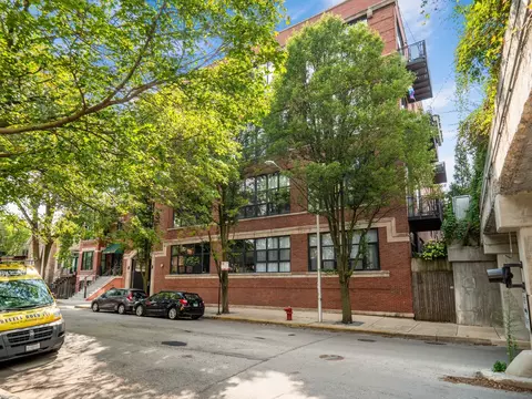 1750 N Wolcott Ave #104, Chicago, IL 60622