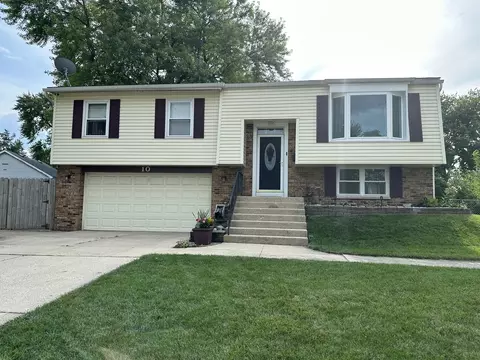 10 Baker Cir, Romeoville, IL 60446