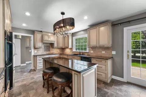 149 Adare Dr, Cary, IL 60013 photo 19