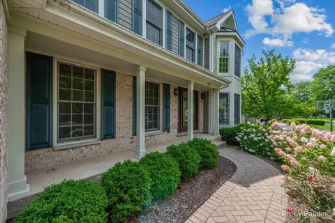 149 Adare Dr, Cary, IL 60013 photo 2