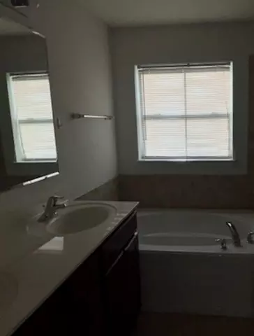 417 Blackstone Ave, Elgin, IL 60124 photo 21