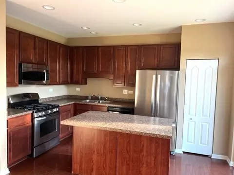 417 Blackstone Ave, Elgin, IL 60124 photo 6