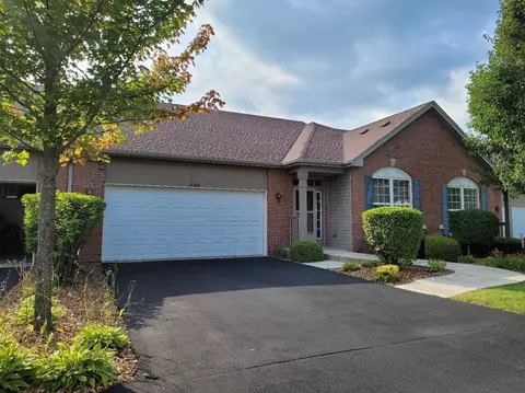 17245 Fontana Ln, Lockport, IL 60441