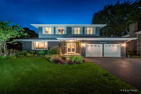 2348 Country Knoll Ln, Elgin, IL 60123