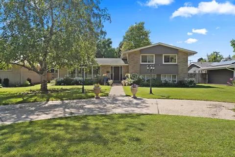 2524 Gabriel Ave, Zion, IL 60099