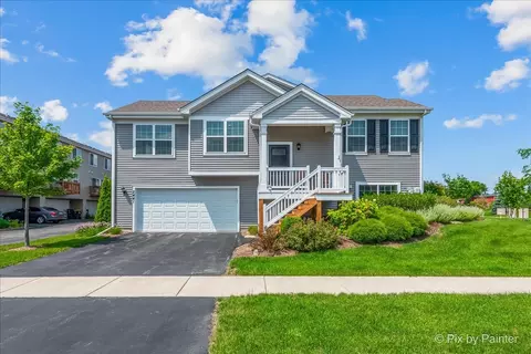 2441 Upland Rd, Pingree Grove, IL 60140